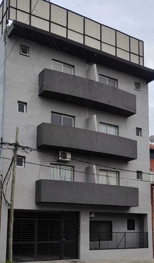 Departamento de 2 ambientes en venta en Berazategui, 134 2000