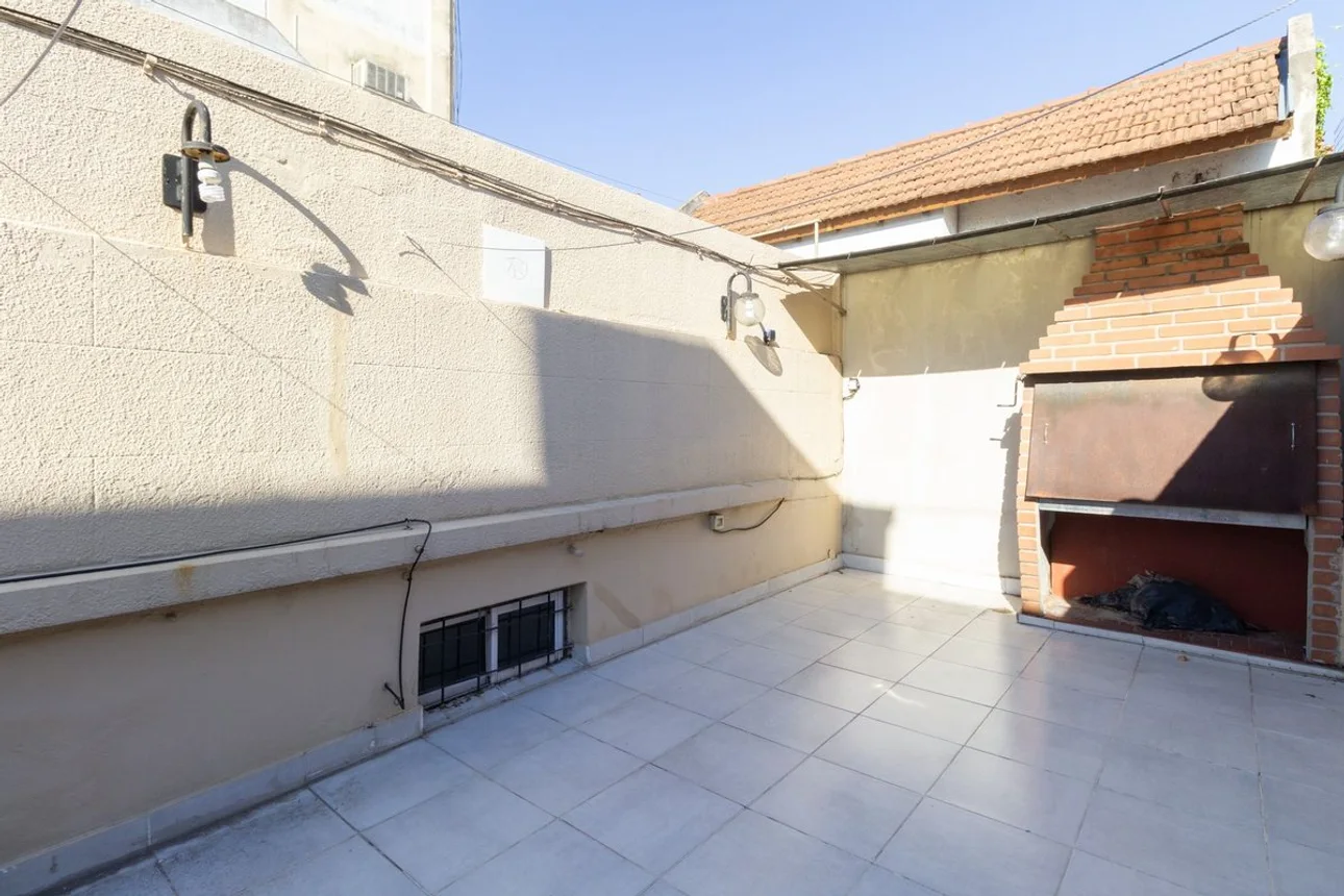 PH de 3 ambientes en venta en Villa del Parque, Estado Plurinacional de Bolivia 2300