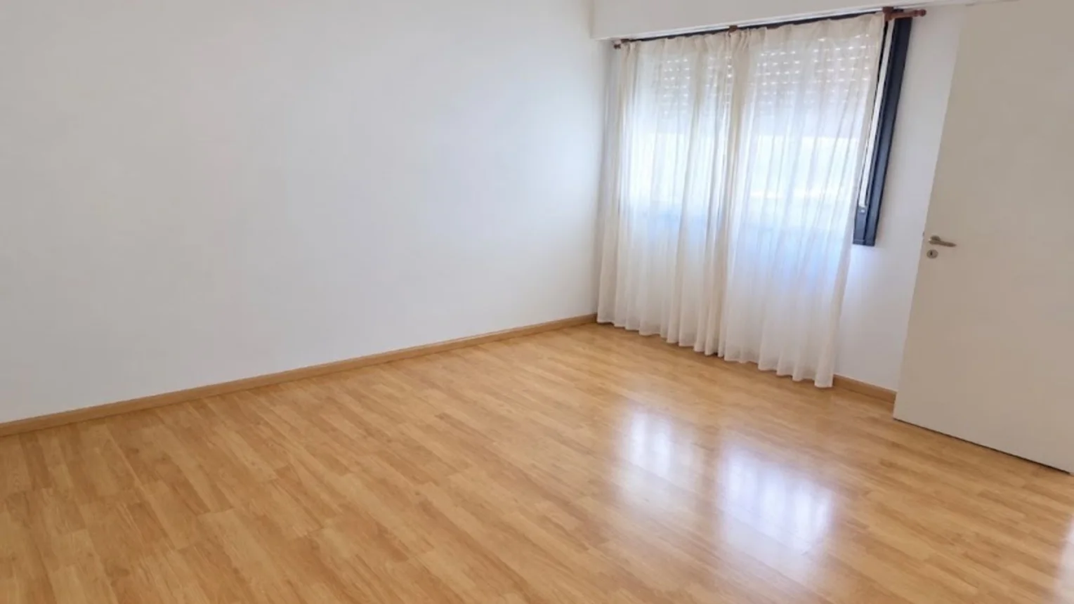 Departamento en venta en Piñeyro, Avenida Galicia 700