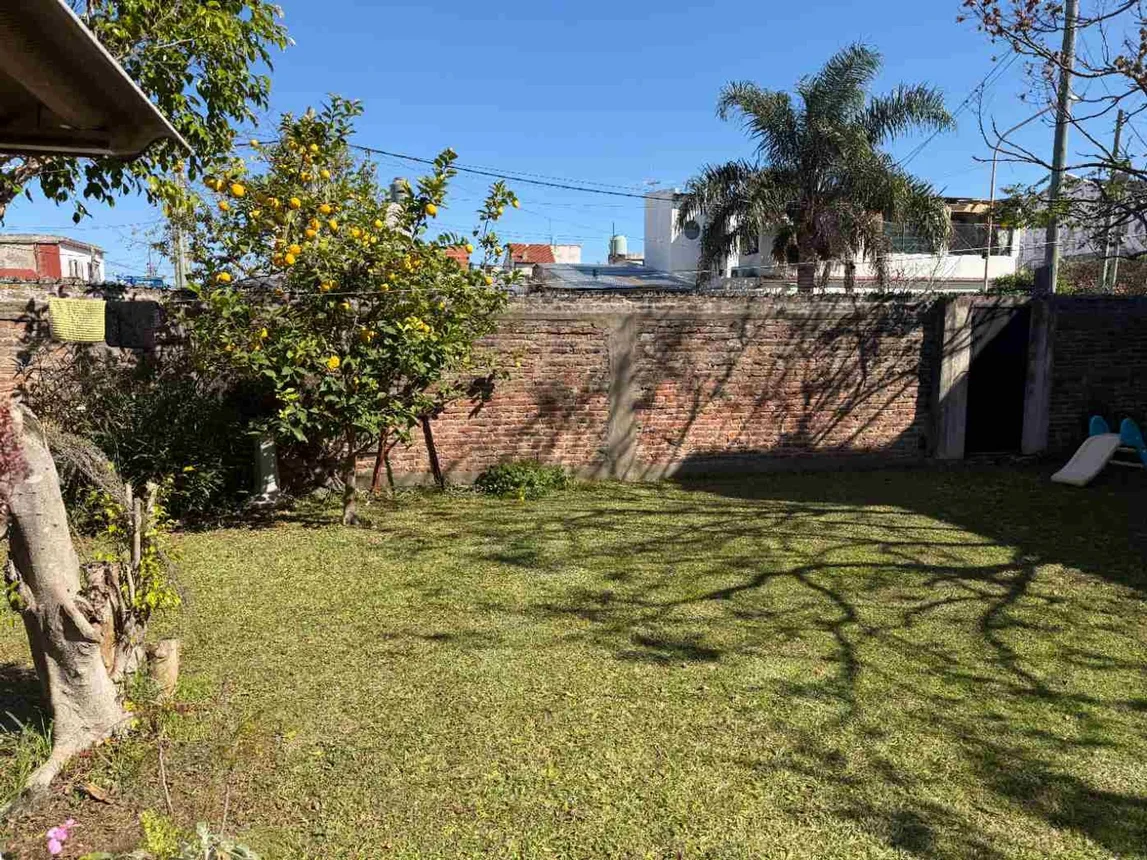 Casa de 3 ambientes en venta en La Tablada, Chiclana 1700, foto 2