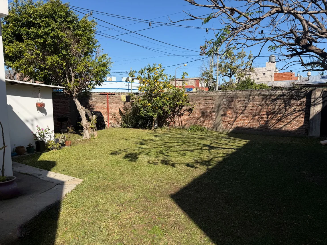 Casa de 3 ambientes en venta en La Tablada, Chiclana 1700