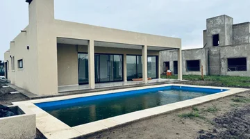 CASA EN CONSTRUCCION BARRIO EL ENSUEÑO 200 METROS