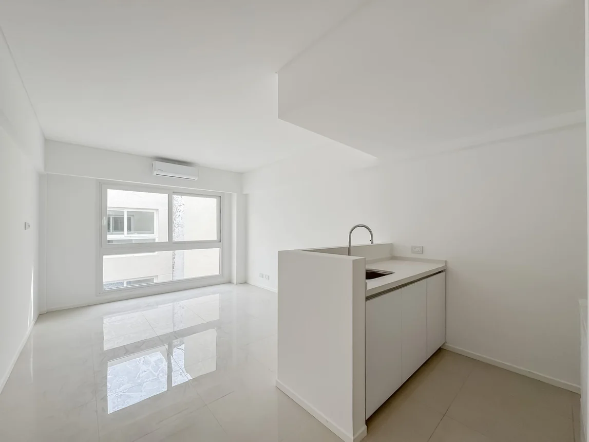 Monoambiente en venta en Monserrat, Bolívar 200