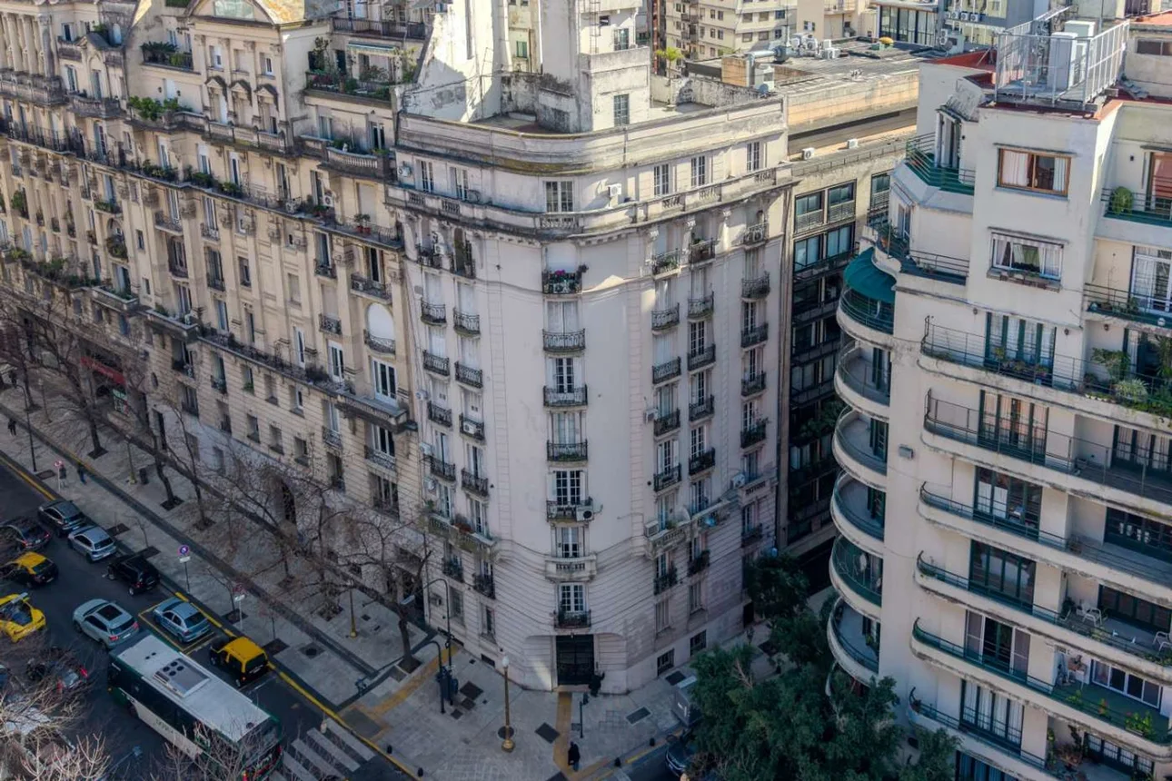 Departamento de 3 ambientes en alquiler en Retiro, Juncal 700, foto 2