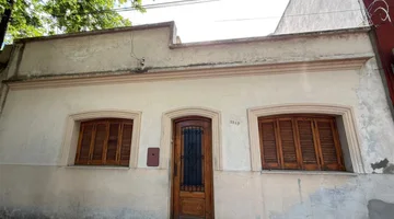 CASA VENTA A RECICLAR 3 DORMITORIOS COCHERA