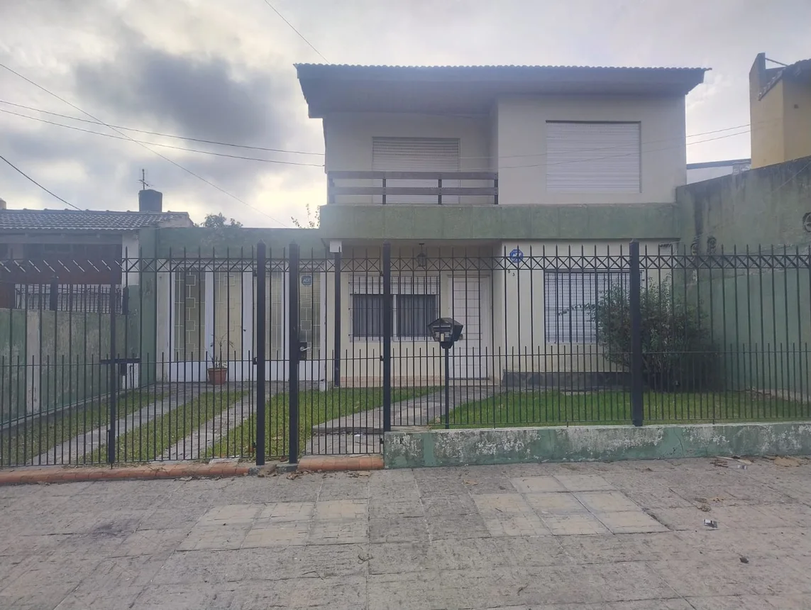 Casa en venta en Haedo, foto 2