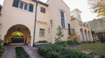 EXCELENTE CASA  EN  EL MEJOR LUGAR DE SAN ISIDRO