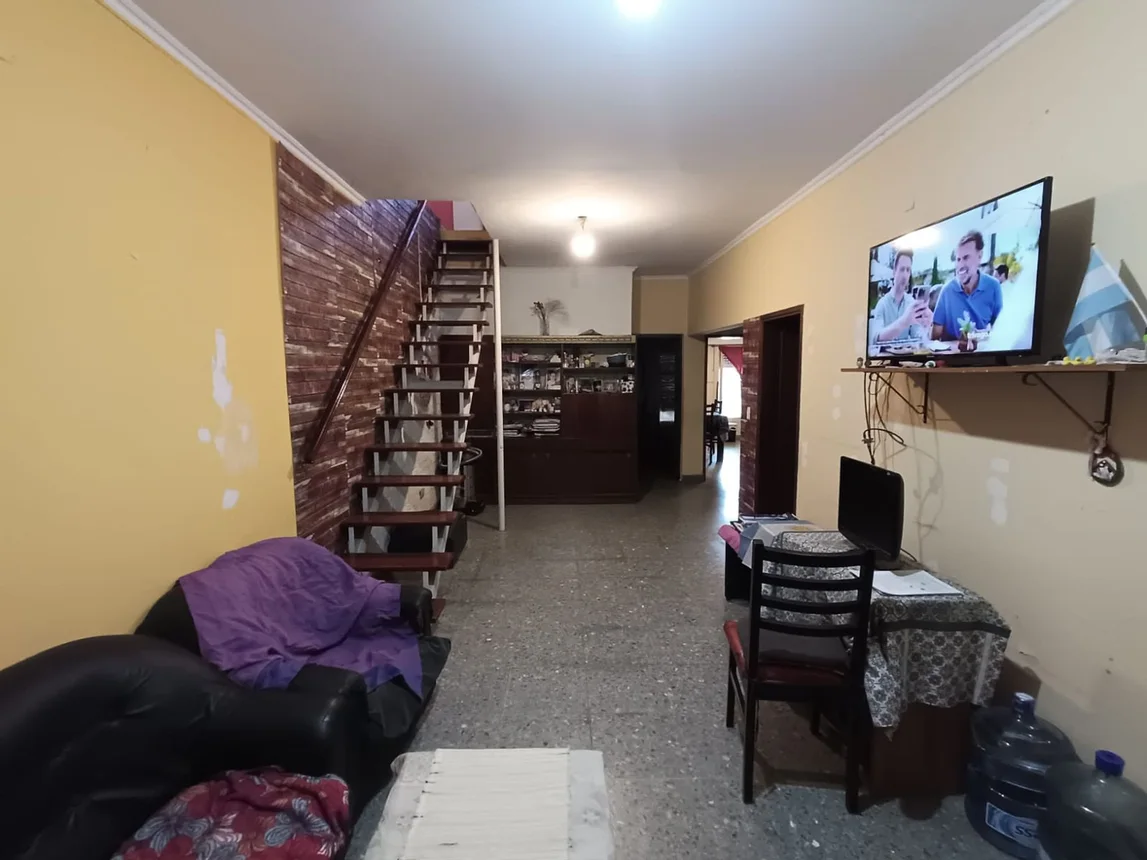 Casa de 4 ambientes en venta en Villa Luzuriaga, Rivera Indarte 700, foto 5