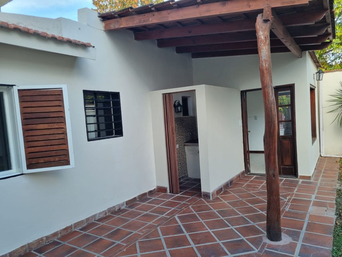 CASA Bº SAN CARLOS ZONA SUR 3 DORMITORIOS - foto 8