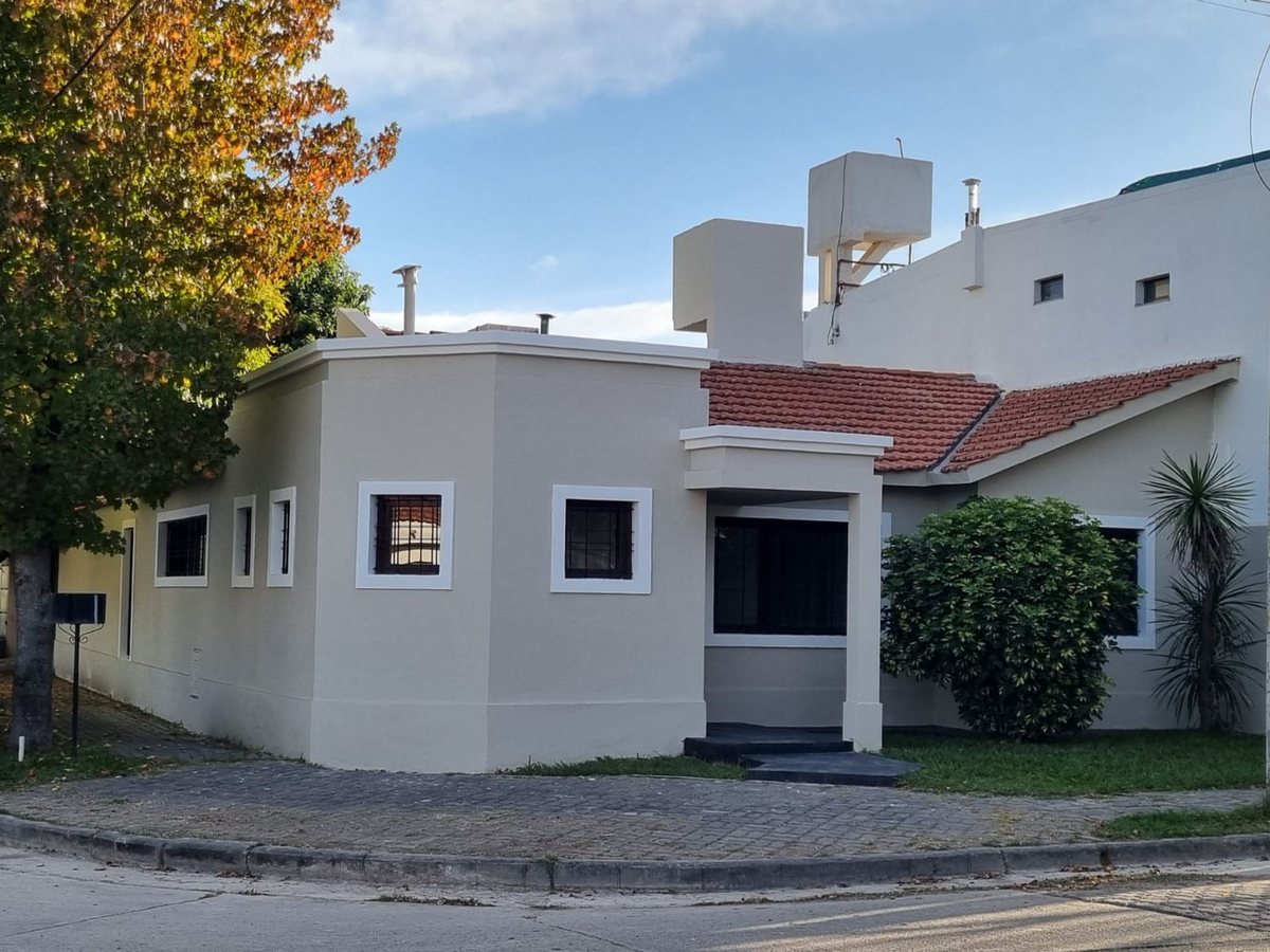 CASA Bº SAN CARLOS ZONA SUR 3 DORMITORIOS - foto 10