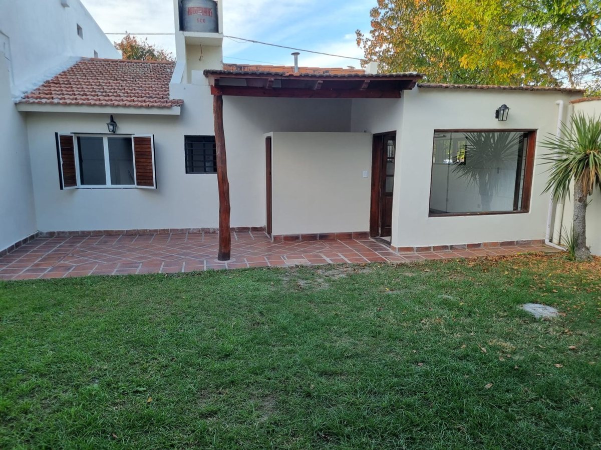 CASA Bº SAN CARLOS ZONA SUR 3 DORMITORIOS - foto 7