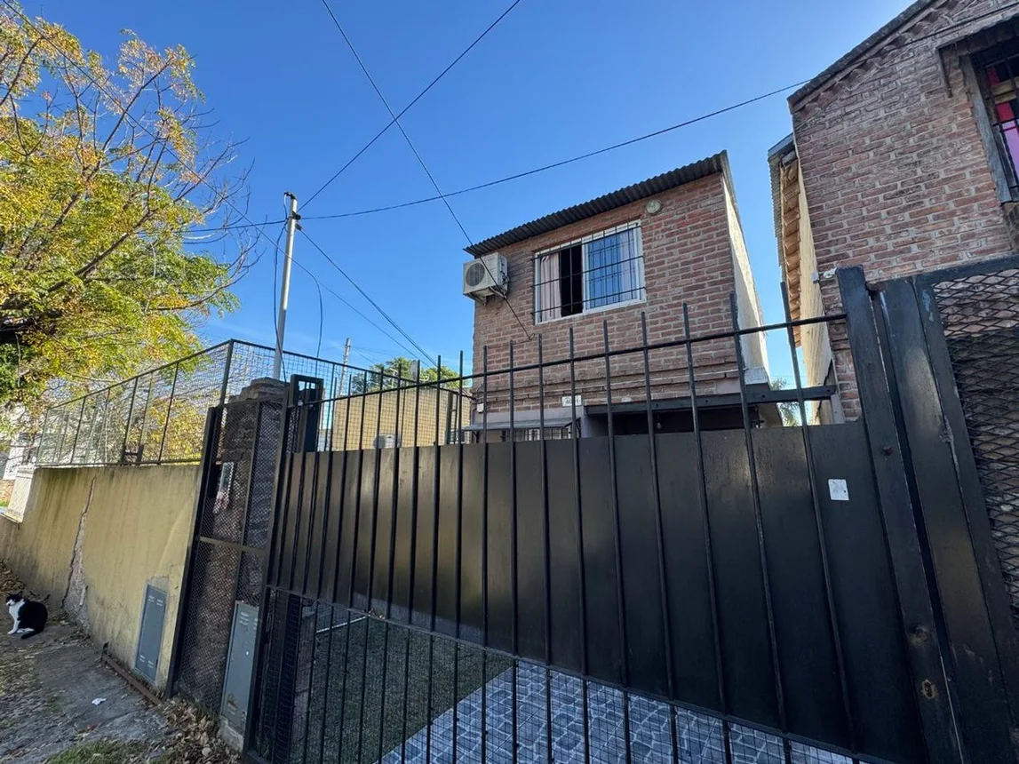 Casa dúplex de 2 ambientes en venta en Villa Tesei, Bell Ville 4000, foto 2