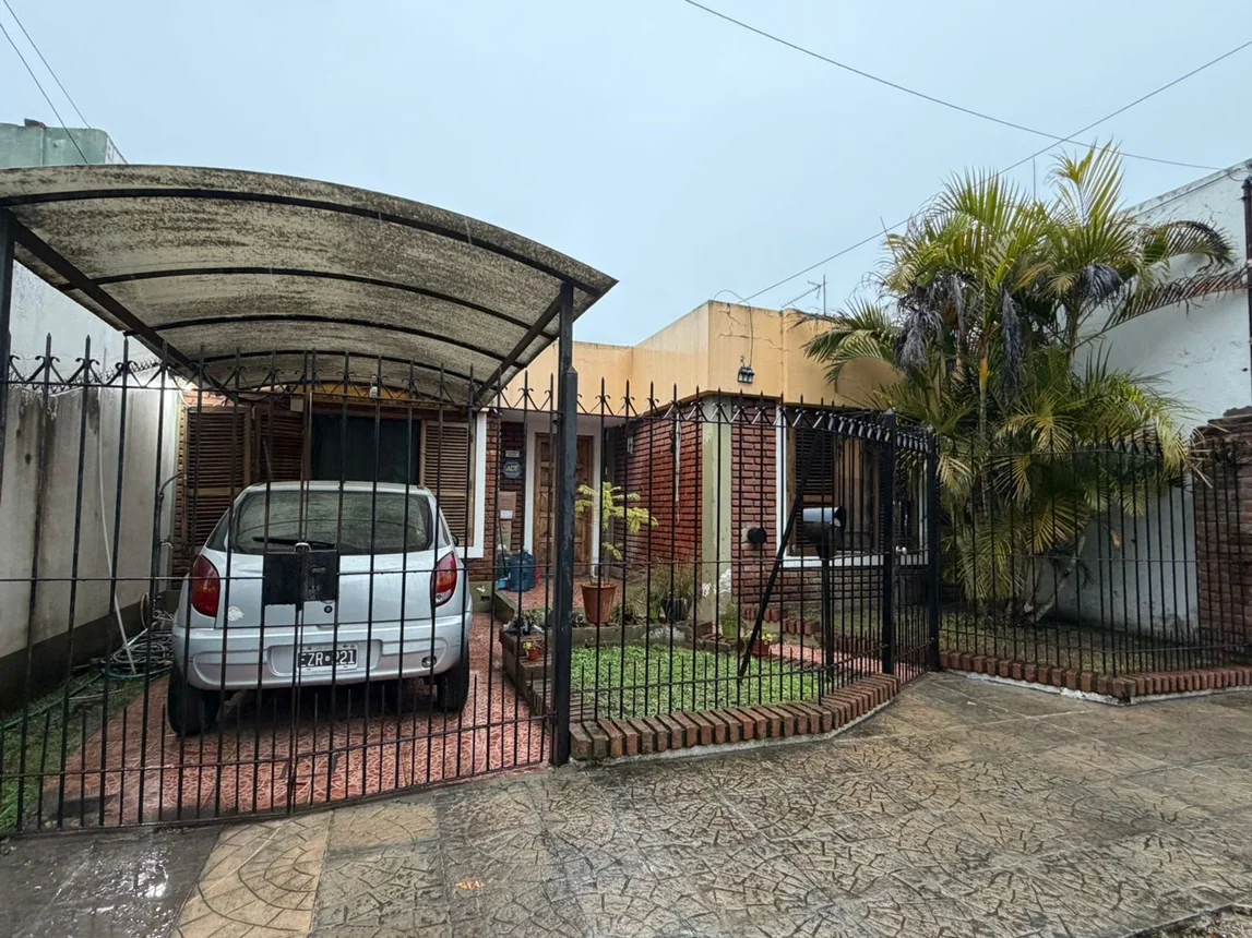 Casa de 3 ambientes en venta en Ituzaingó, Doctor Gelpi 1500