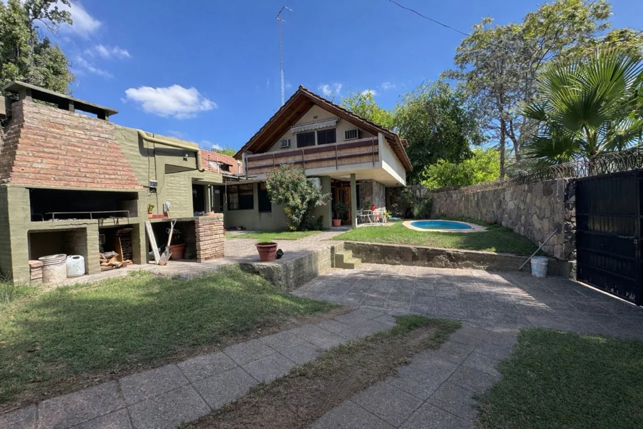 Casa tríplex en venta en Godoy Cruz, foto 2