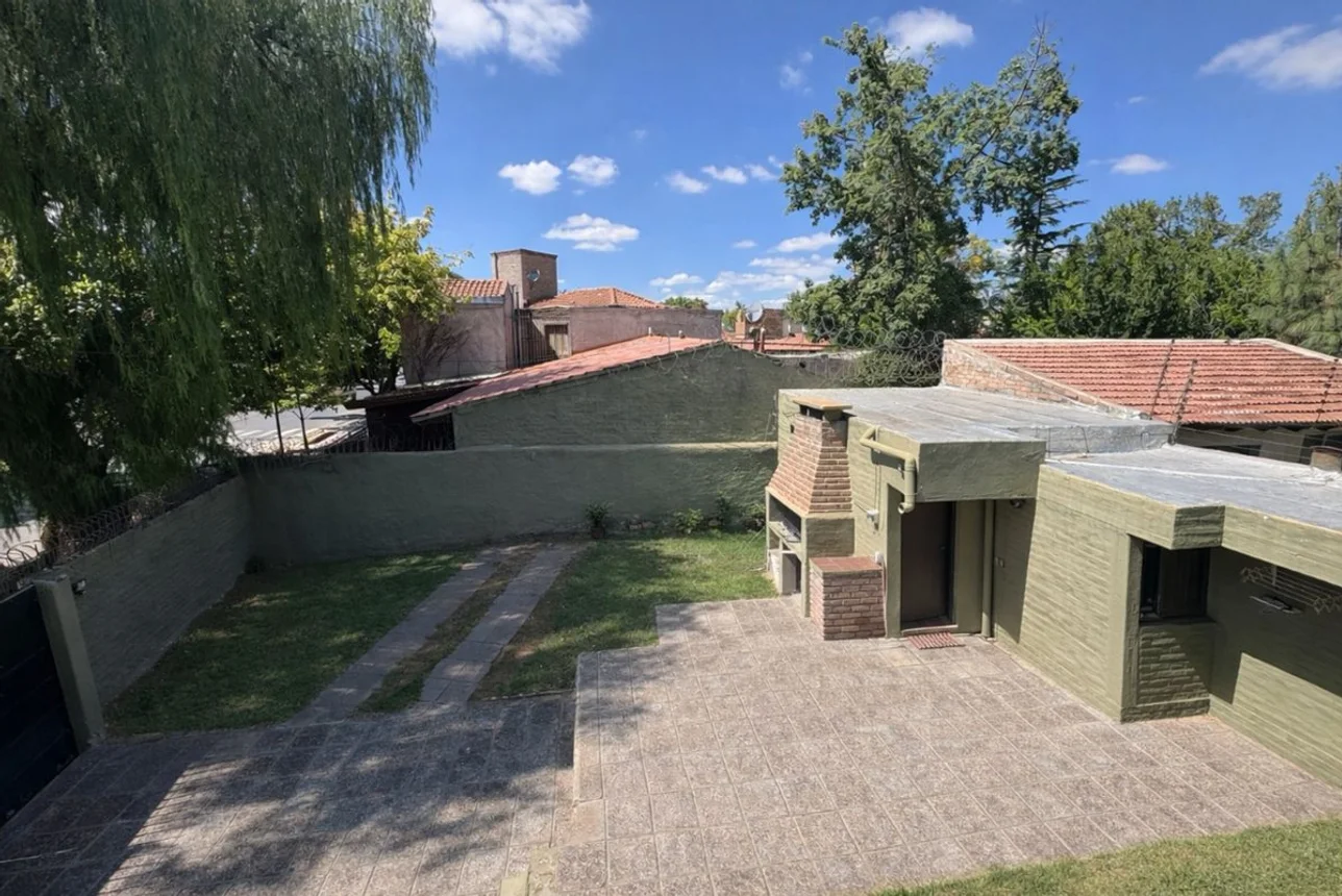 Casa tríplex en venta en Godoy Cruz, foto 3