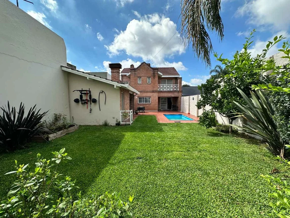 Casa de 5 ambientes en venta en Villa Sarmiento, Norteamérica 800, foto 2