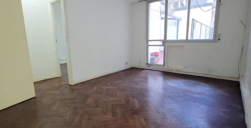 Depto 2 amb c/ Patio. Luminoso! Monserrat