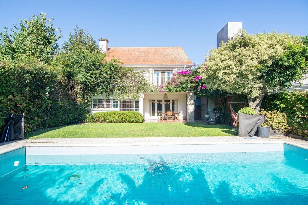 VENDE CASA -LIBERTA al RIO- INMEJORABLE UBICACION!