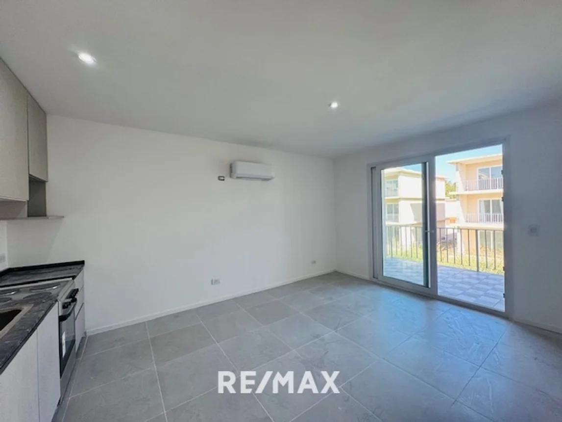 Departamento de 2 ambientes en venta en Pilar, Joaquin Victor Gonzalez 1800