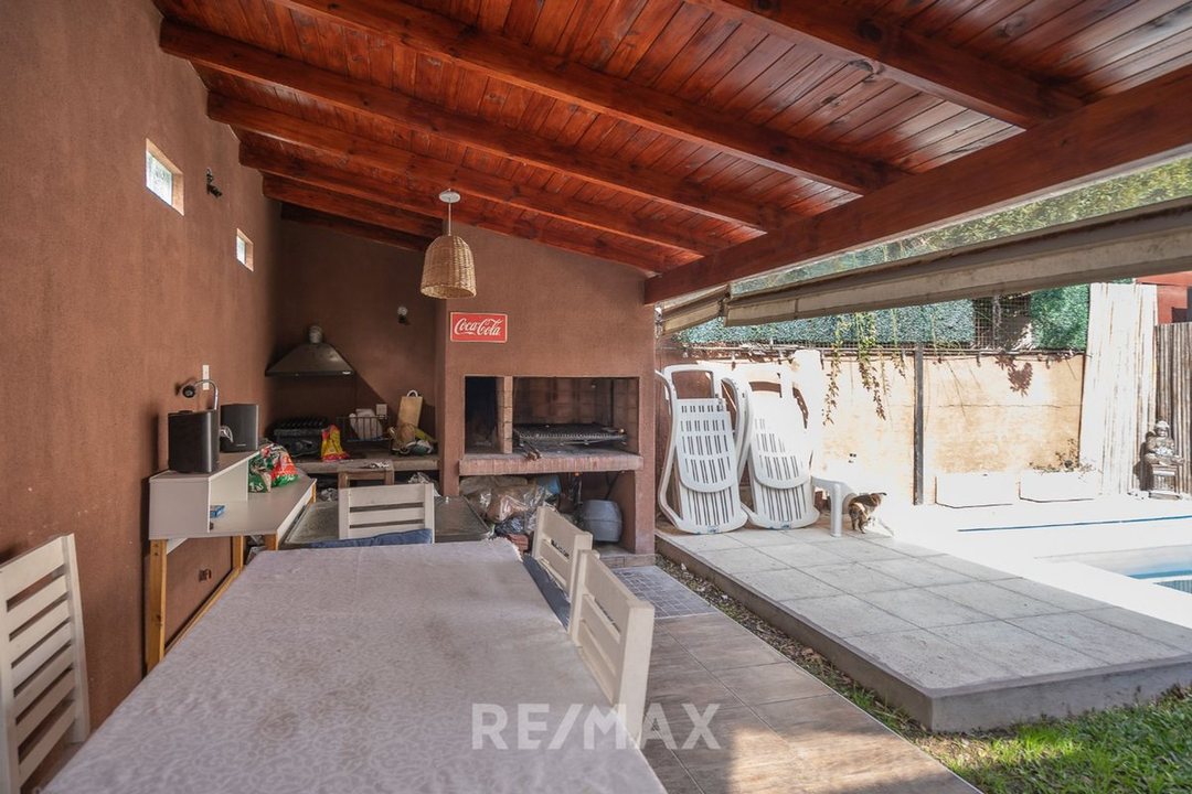 Casa en venta 3 ambientes en Doctor Nicolás Repetto 300, Villa Gobernador Udaondo, Ituzaingo, Buenos Aires