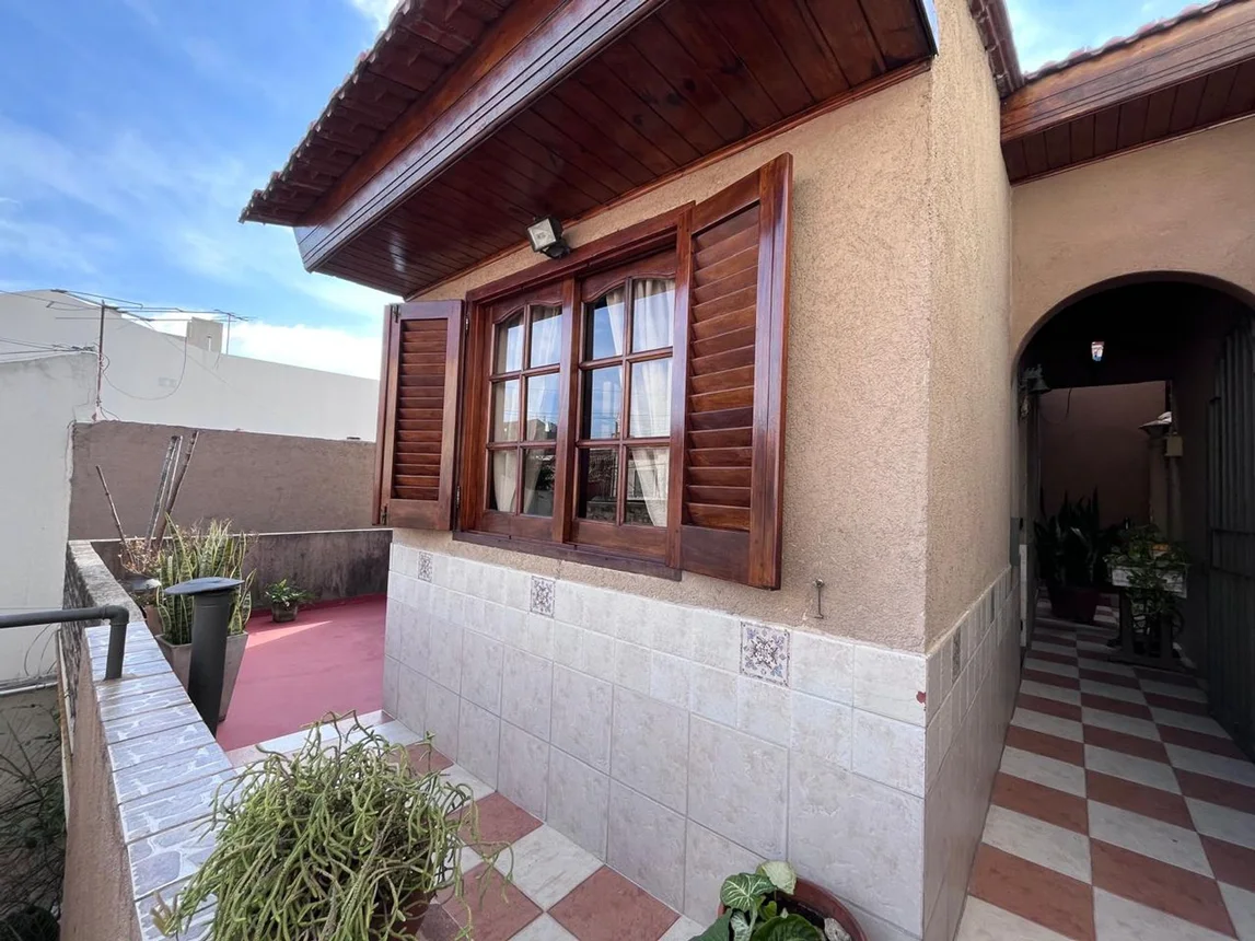 PH de 3 ambientes en venta en Valentín Alsina, Tuyutí 3400