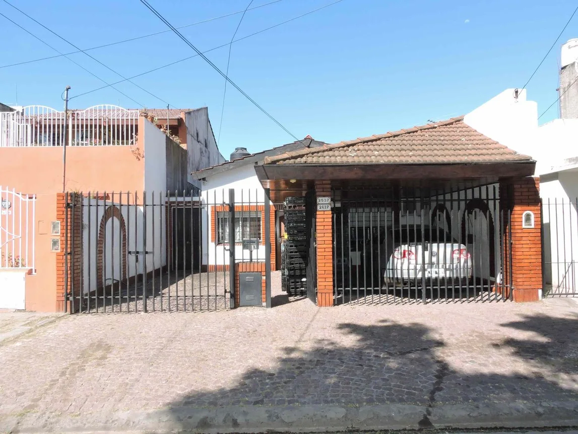 Casa de 4 ambientes en venta en Munro, Fray Mamerto Esquiú 2600, foto 2