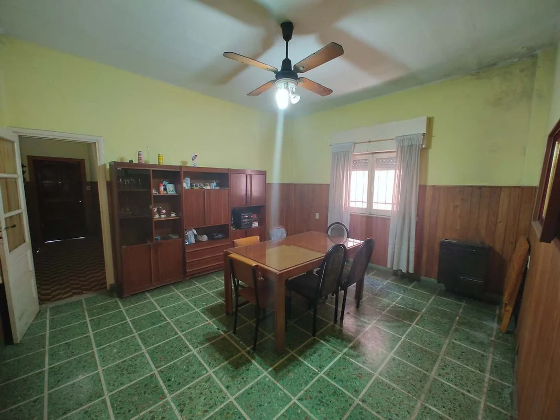 Casa de 4 ambientes en venta en Morón, Azul 1300, foto 4