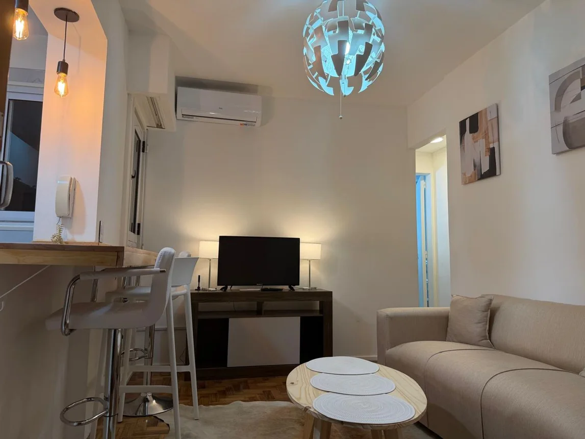 Departamento de 2 ambientes en alquiler en Retiro, Suipacha 1000