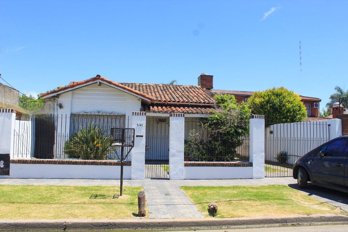 CASA 4 AMBIENTES EN VENTA TRONCOS DEL TALAR
