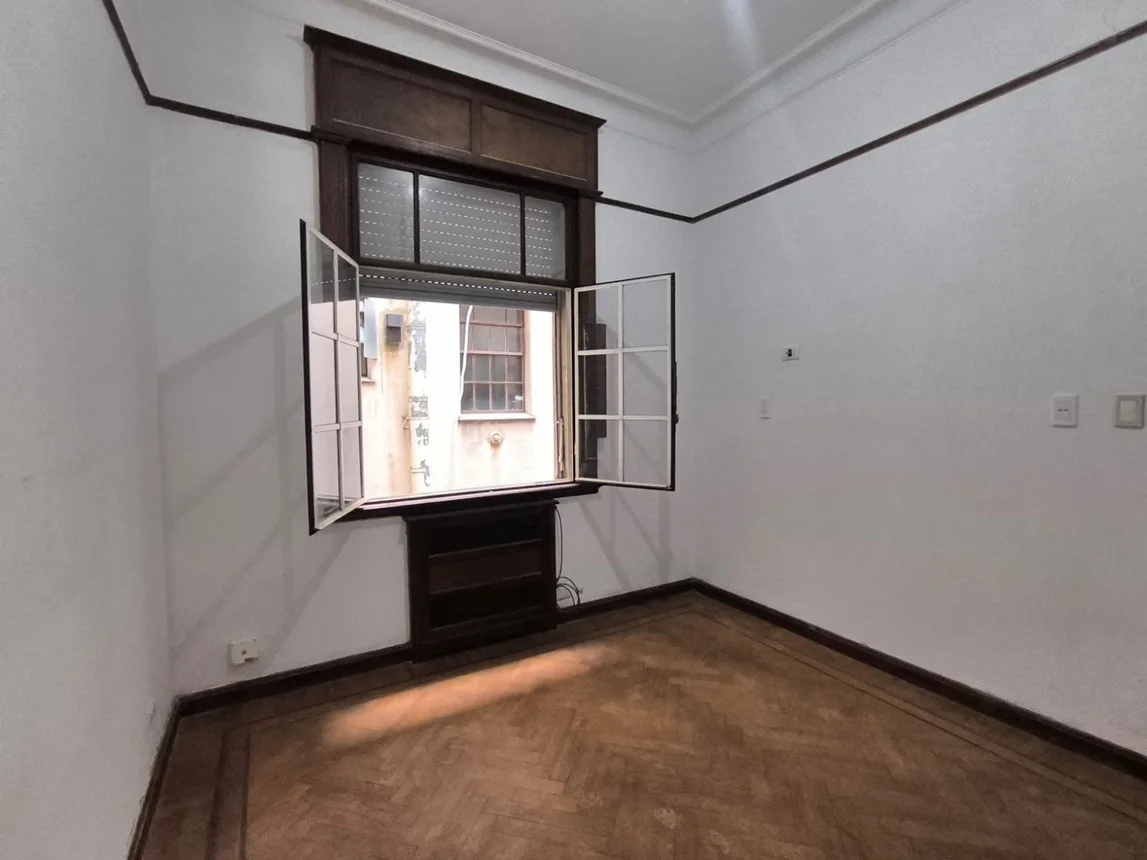 Departamento de 3 ambientes en venta en Monserrat, Moreno 900, foto 3
