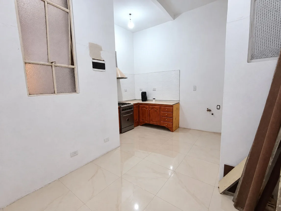 Departamento de 3 ambientes en venta en Monserrat, Moreno 900