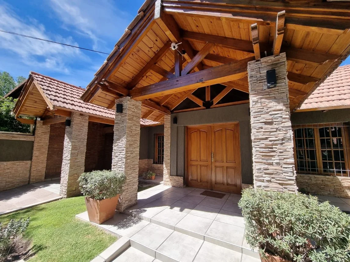 Casa en venta en Luján de Cuyo, foto 2