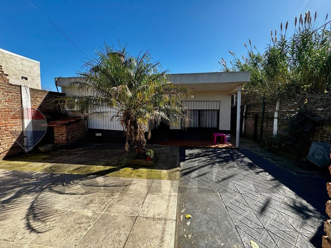Venta Casa con Pileta en Merlo