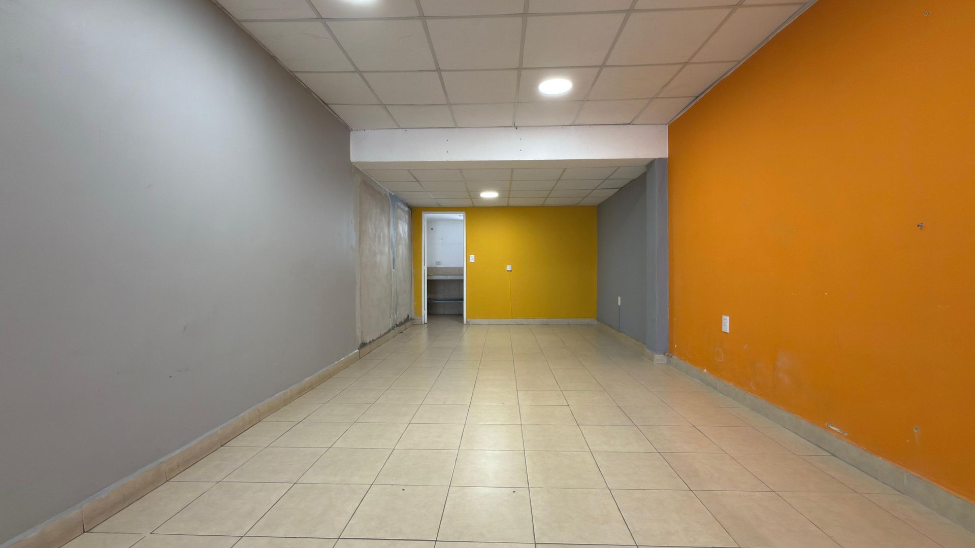 LOCAL COMERCIAL EN ALQUILER ZONA SHOPPING LOCAL B - foto 4