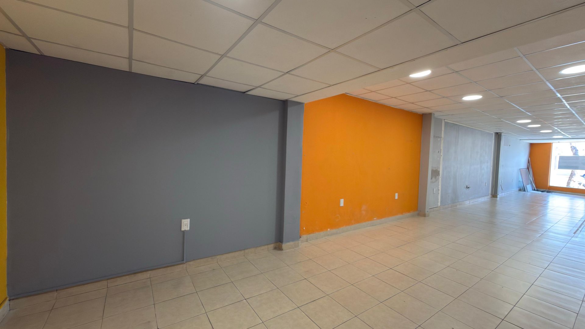 LOCAL COMERCIAL EN ALQUILER ZONA SHOPPING LOCAL B - foto 2