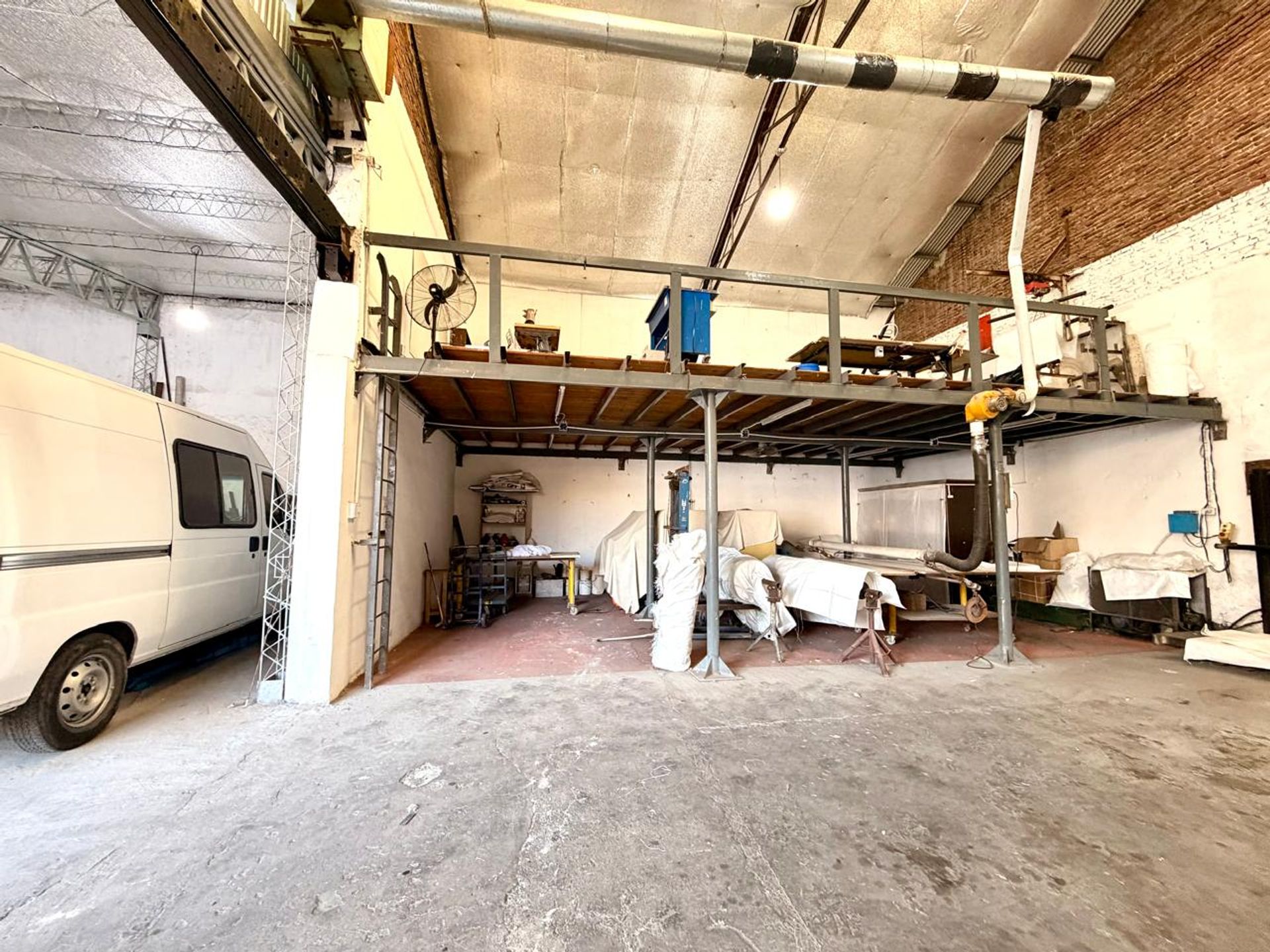 Foto 9 — VENTA GALPON EN QUILMES OESTE.