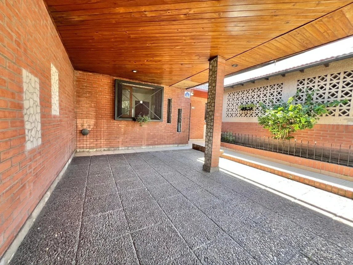 Casa en venta en Lanús Oeste, foto 2