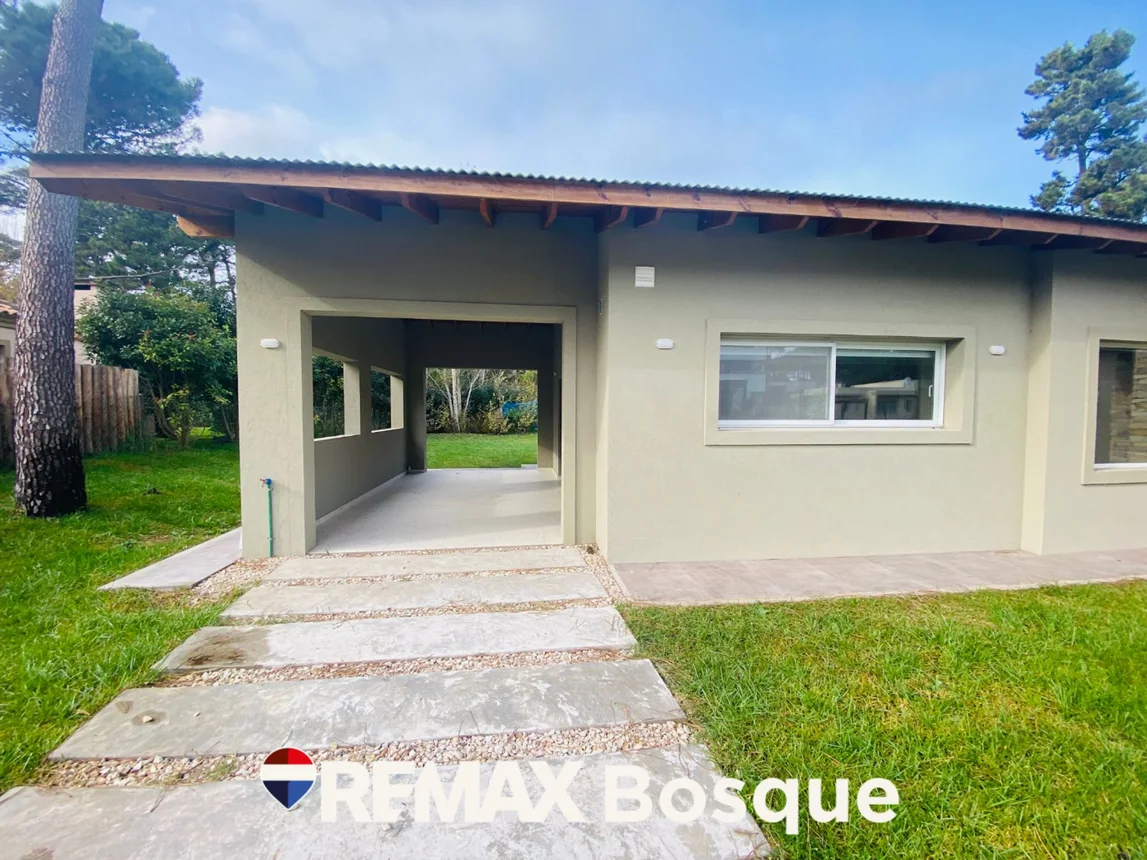Casa en venta en Pinamar, foto 3