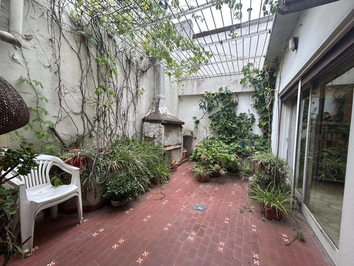 Casa de 5 ambientes en venta en Ramos Mejía, Avellaneda 1700