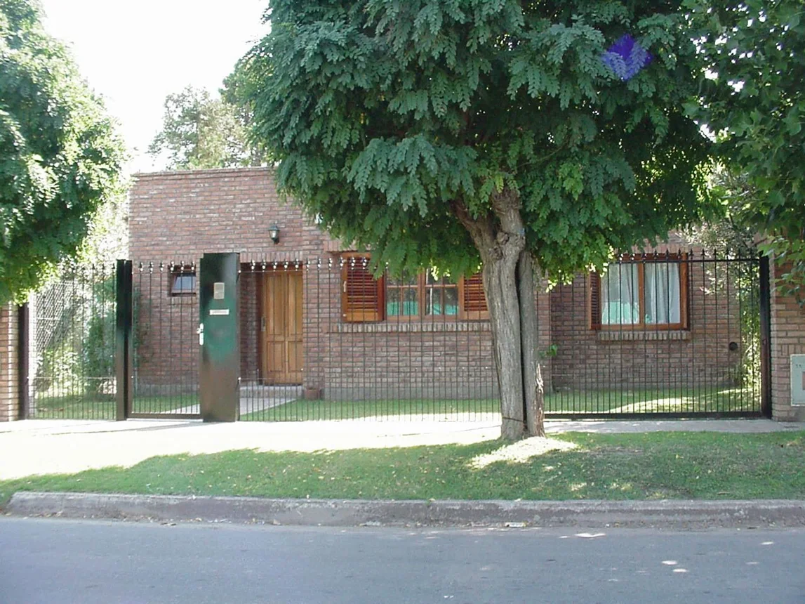 Casa de 3 ambientes en venta en City Bell, City Bell - 20 E/ Güemes y Pellegrini 0, foto 2