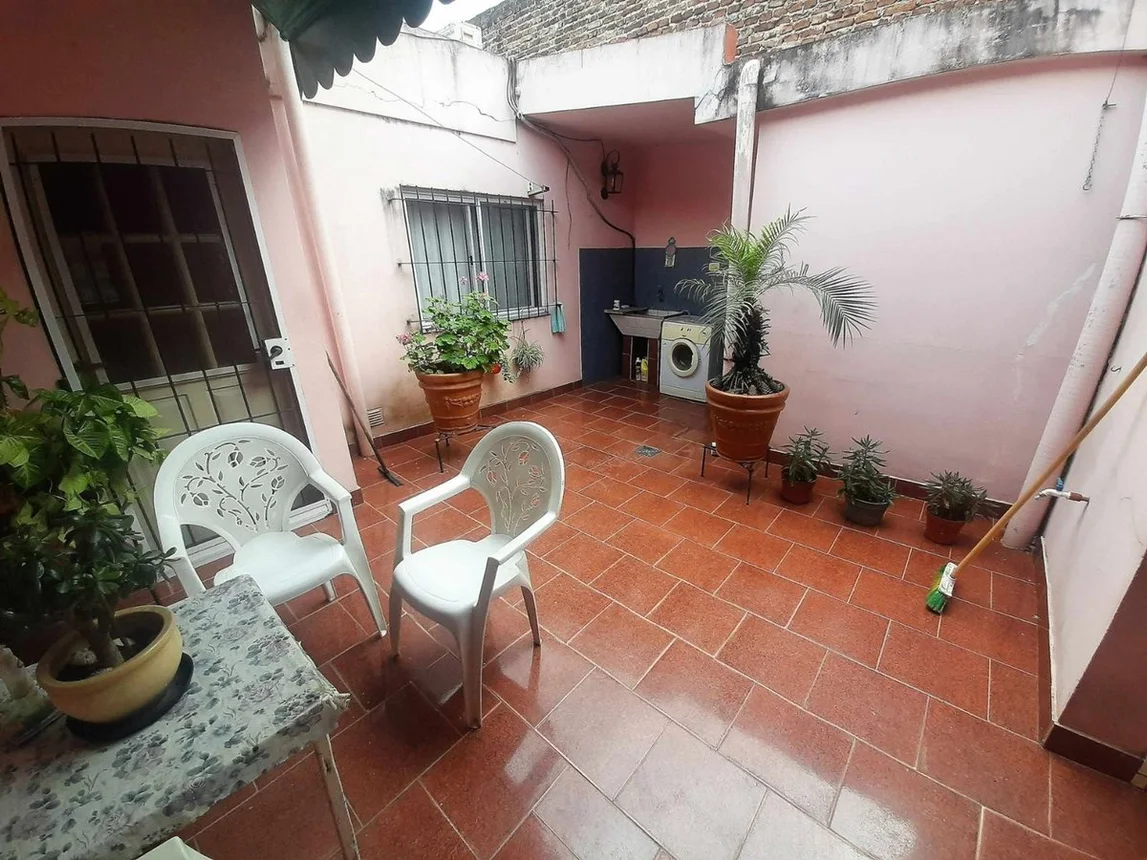 Casa de 4 ambientes en venta en Merlo, Deán Funes 1200