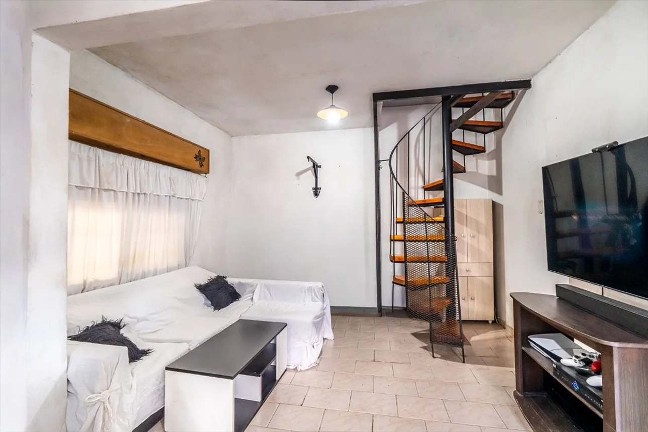 PH de 4 ambientes en venta en Wilde, Mansilla 5900