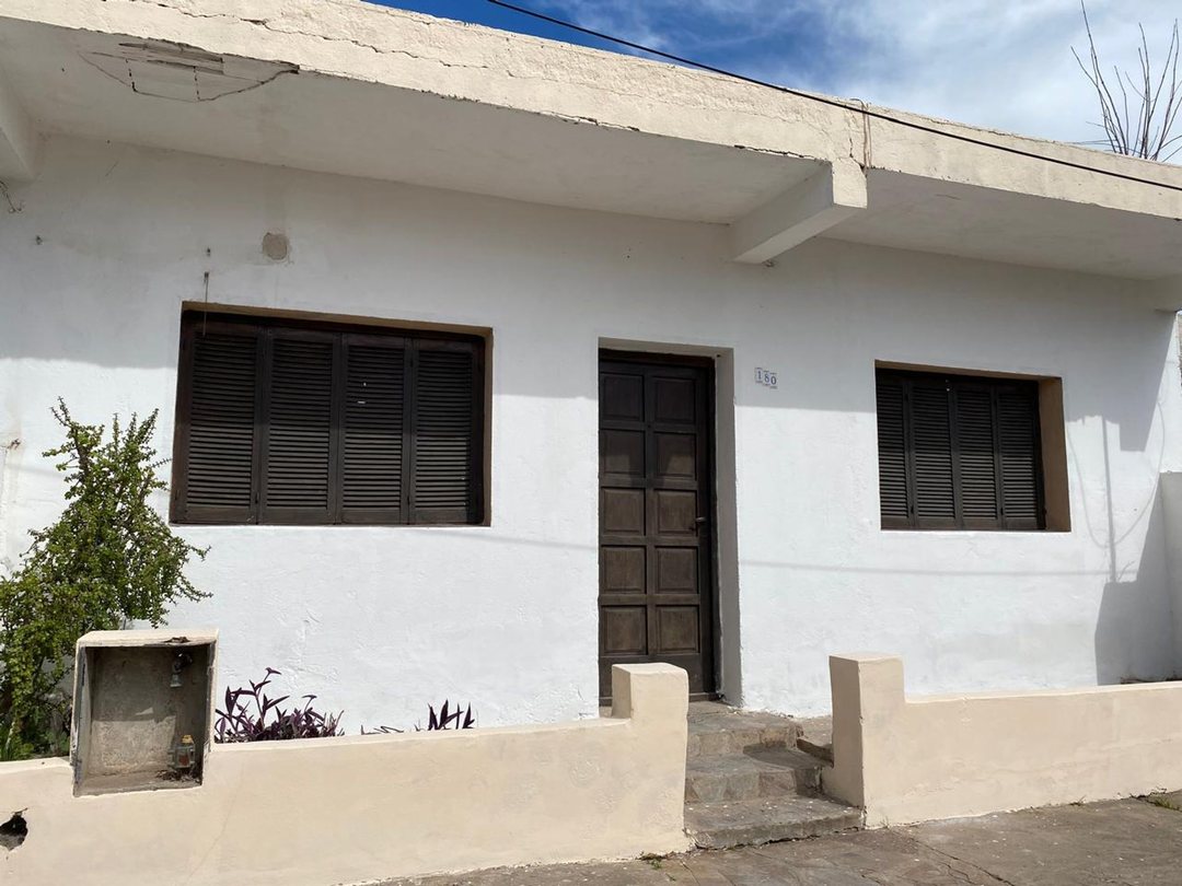 ALQUILER DE CASA DE 2 DORMITORIOS