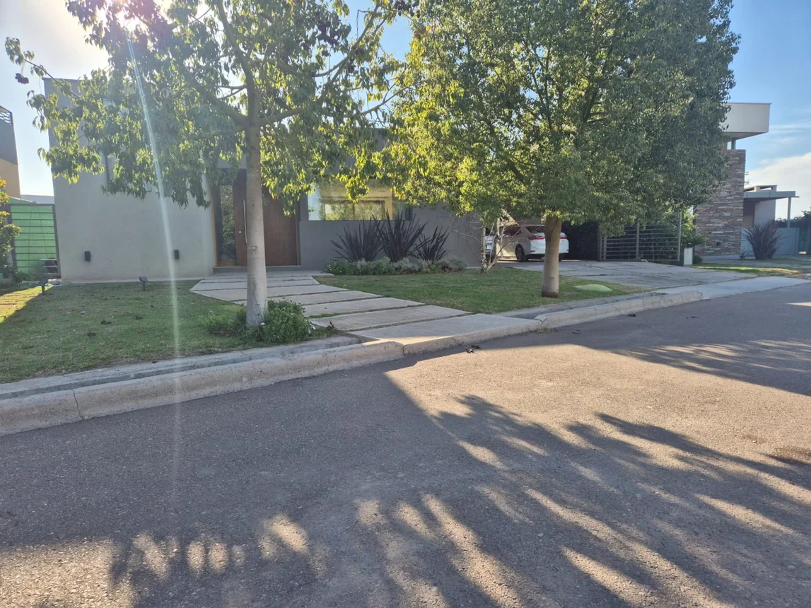 Casa en las cortaderas ii, foto 1
