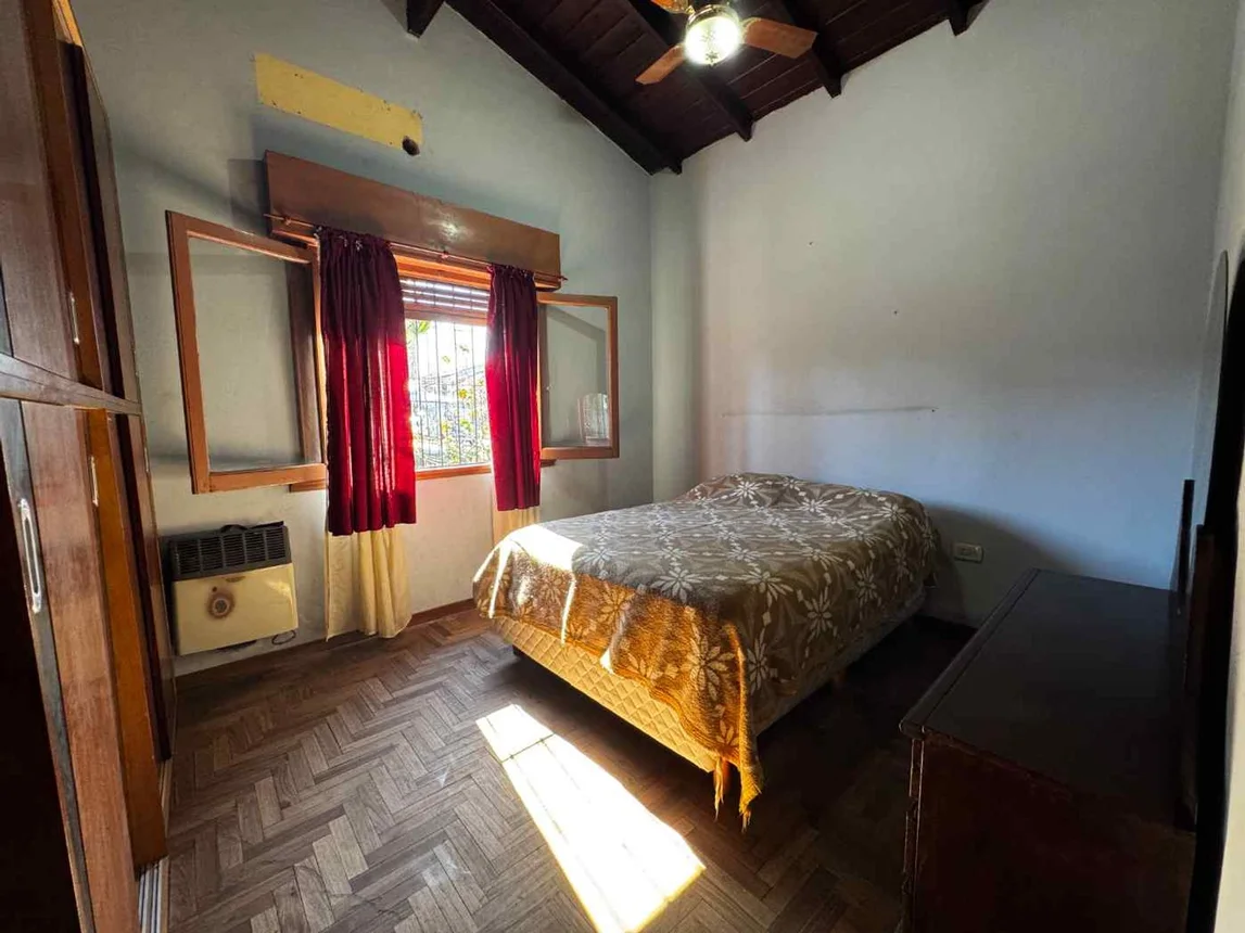 Casa de 5 ambientes en venta en Villa Luzuriaga, Entre Ríos 800, foto 3
