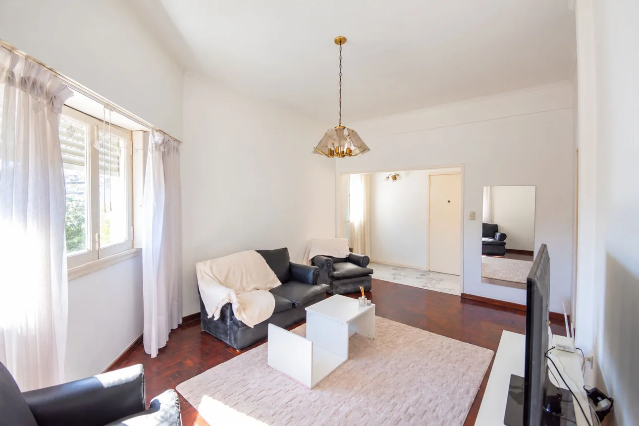 Casa de 4 ambientes en venta en Valentín Alsina, Ucrania 300