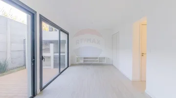 Renta - Venta de Casa en Carrasco de 2 Dormitorios