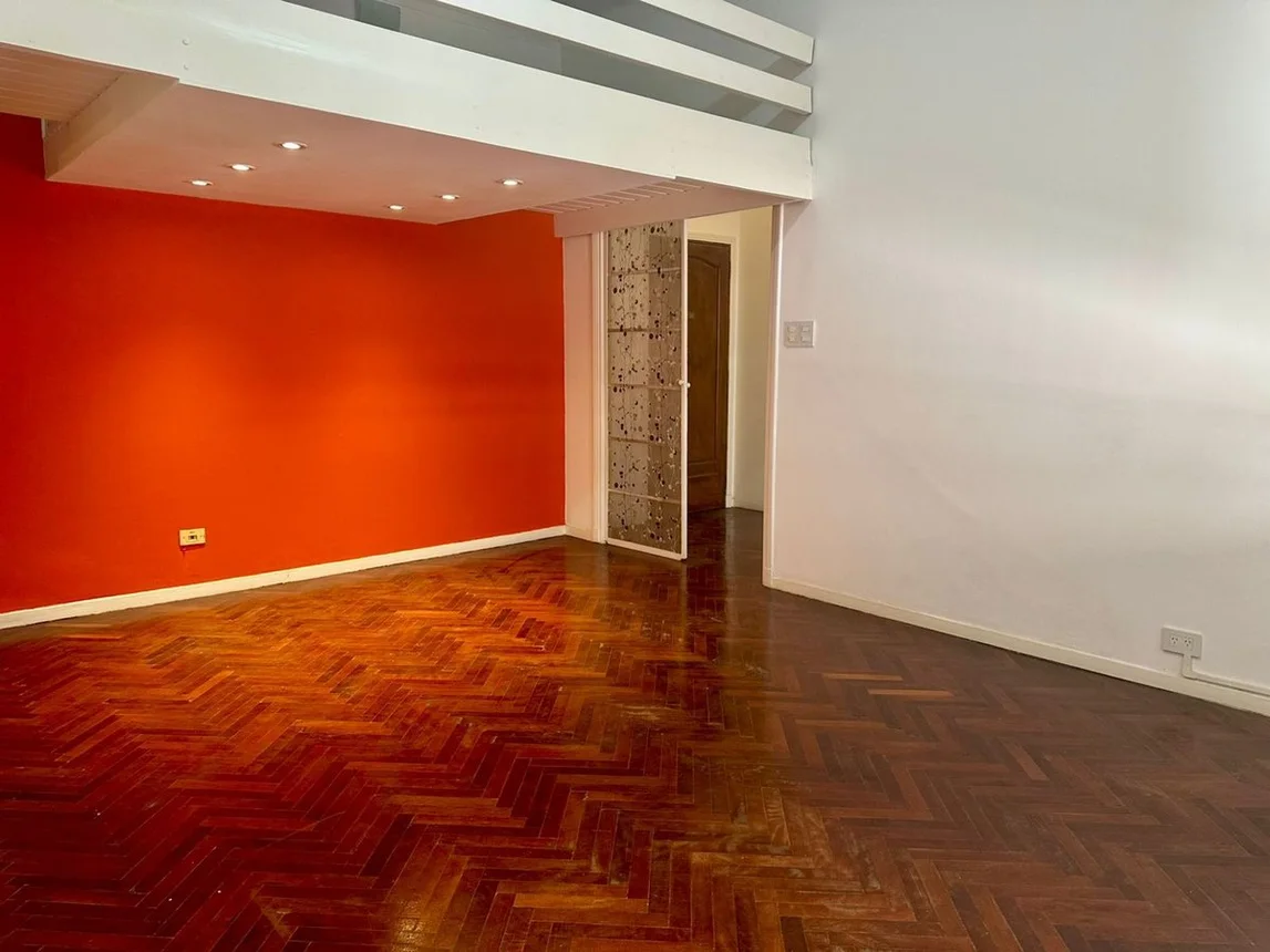 Departamento de 2 ambientes en venta en Monserrat, Venezuela 1400