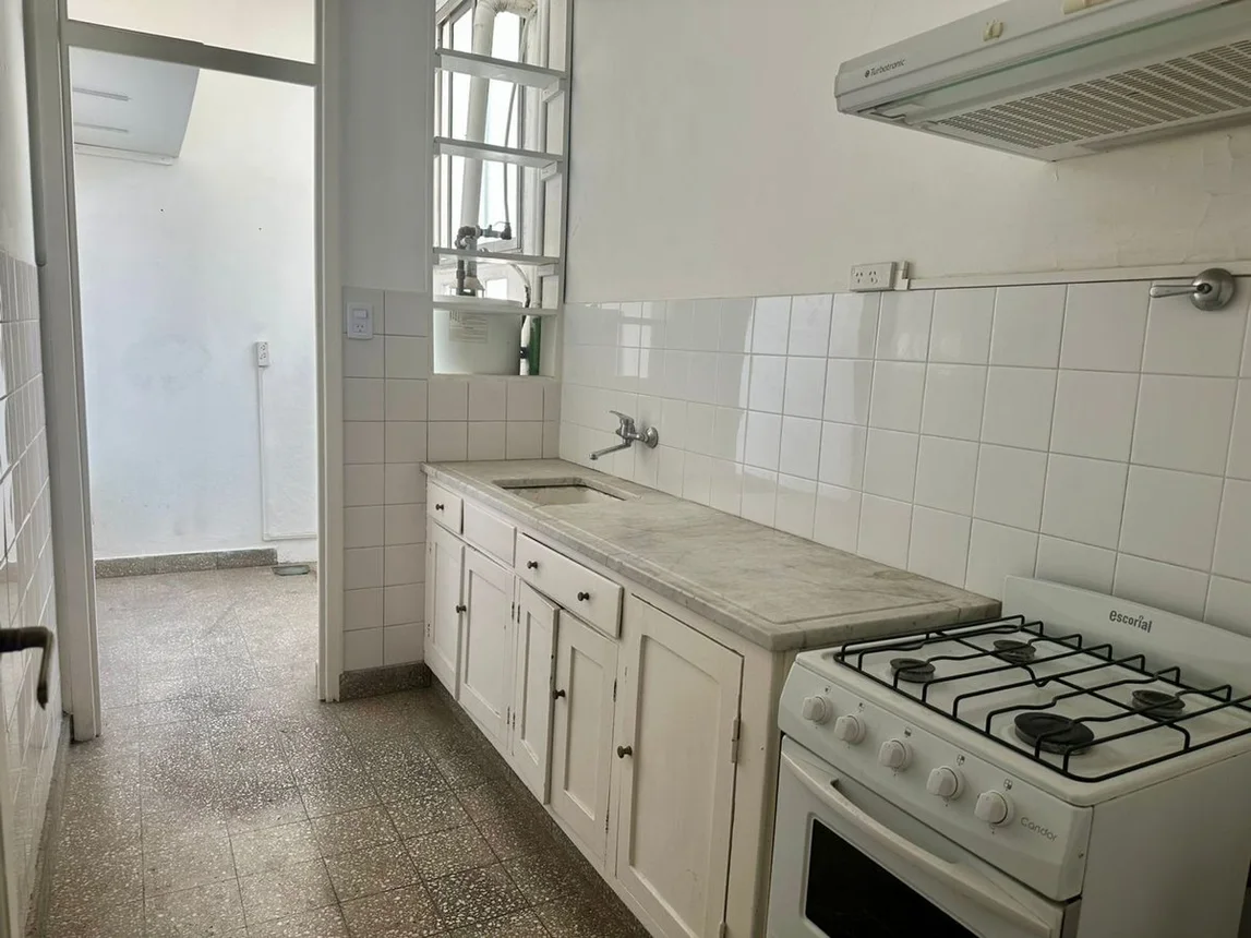 Departamento de 2 ambientes en venta en Monserrat, Venezuela 1400, foto 3