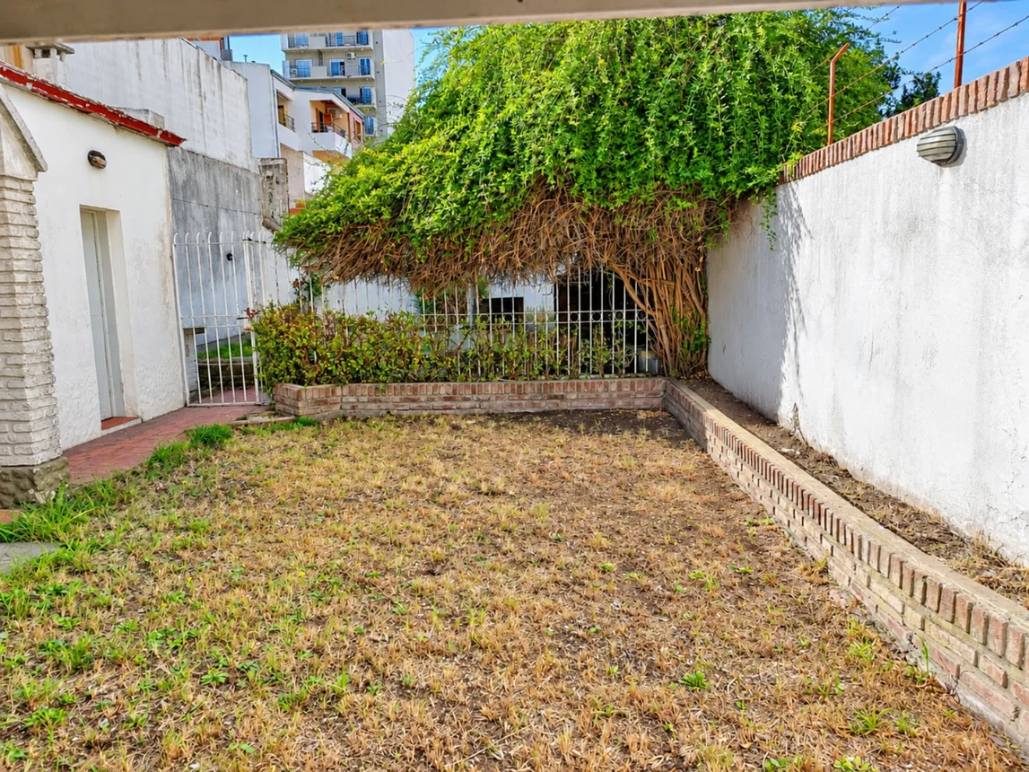 Casa en venta en La Plata, foto 2